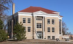 Wallace County, Kansas courthouse from S 3.JPG