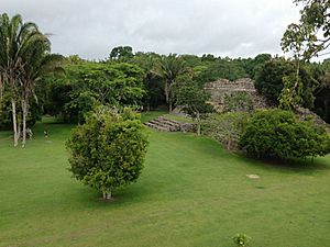Archivo:Zona arqueológica de Kohunlich, Quintana Roo