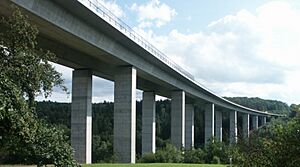 Archivo:Aichtalbruecke