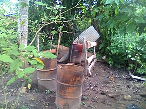 Archivo:Akpeteshie local distillation process