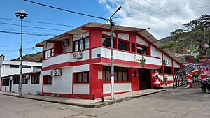 Archivo:Casa municipal Colombia (Huila)