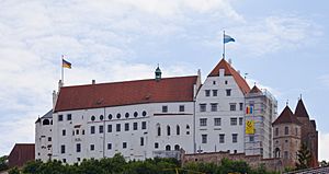 Archivo:Castillo Trausnitz, Landshut, Alemania, 2012-05-27, DD 01