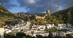 Archivo:Castillo de la Yedra o de las Cuatro Esquinas