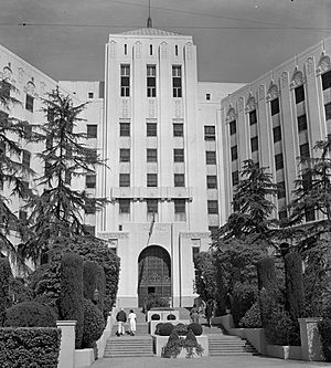 Archivo:Cedars of Lebanon Hospital