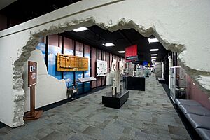 Archivo:Cold War Gallery - Flickr - The Central Intelligence Agency