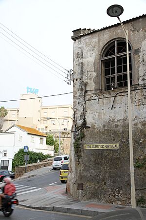 Archivo:Edificio abandonado en Cortadura del Valle (4)