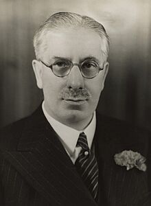 Gomer Berry, 1st Viscount Kemsley, in 1938.jpg