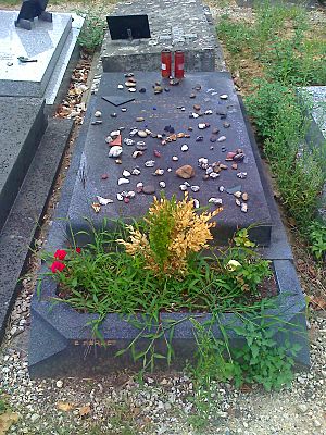 Archivo:Grave-Paul-Celan