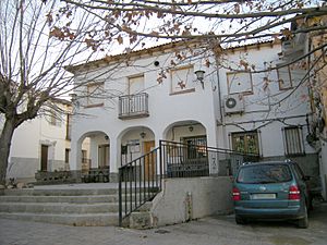 Archivo:Huetos ayuntamiento