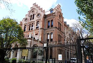 Archivo:Iglesia de Cristo Madrid. Templo de la Iglesia Evangélica Española en Madrid.