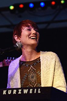 Lari White.jpg