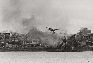 Archivo:Marine Observation Plane, 23 February 1968 (15808124453) (cropped)