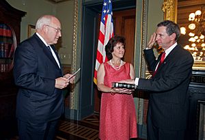 Archivo:MichaelGriffinDickCheney2005-06-28