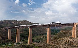 Renfe 334 Benalúa de Guadix - Huélago.jpg