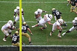 Archivo:Vince Young scores a touchdown in the 2005 Big 12 Championship Game