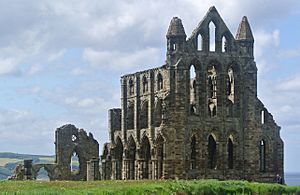 Archivo:Whitby Abbey 060615