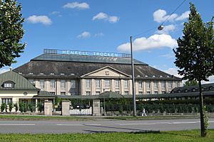 Archivo:Wiesbaden - Henkell Schloss