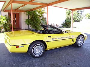 Archivo:1986 Corvette pace car