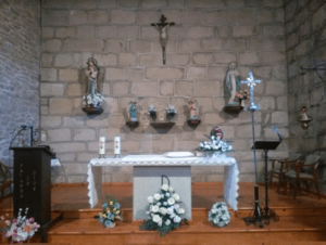 Archivo:Altar mayor de la iglesia de Barceo