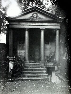 Archivo:Atget - Temple of Friendship at 20 Rue Jacob