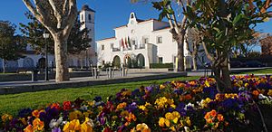 Archivo:Ayuntamiento de Villanueva de la Cañada en 2021