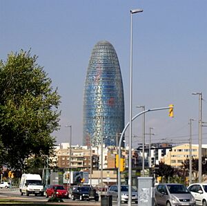 Archivo:Barcelona's Gherkin