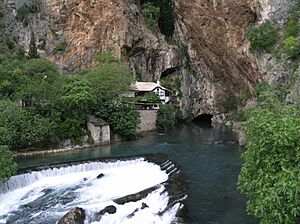 Archivo:Blagaj - source of the Buna river