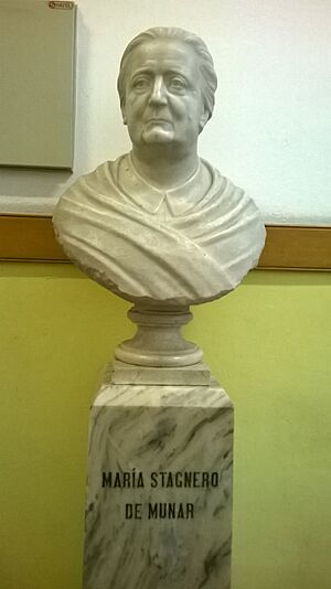 Archivo:Busto de María Stagnero de Munar.