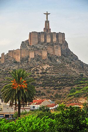 Archivo:Castillo de Monteagudo