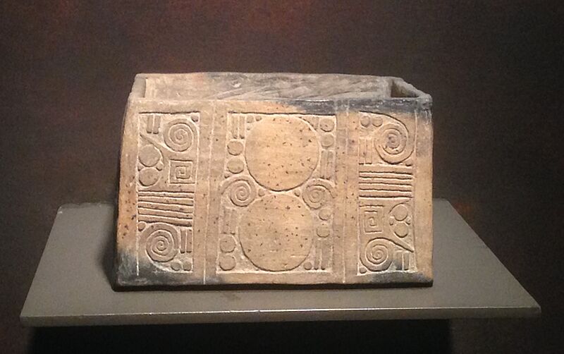 Chorrera rectangular bowl