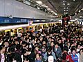 Crowds in Platform 1, Sun Yat-sen Memorial Hall Station 20051231