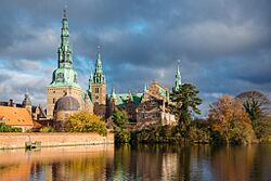 Frederiksborg Castle (251456549).jpeg