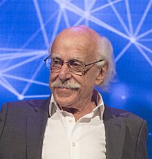 Hugo Kogan en los Premios a la trayectoria FNA 2018 (cropped).jpg