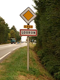 Logron-FR-28-panneau-01.jpg