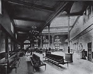 Archivo:Long Island Railroad Station interior, Flatbush Avenue ca. 1893