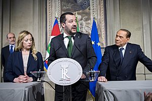 Archivo:Meloni Salvini Berlusconi
