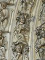 Salomon tenant le Temple -portail de la cathédrale de Laon
