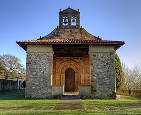Santa María de Narzana (31038531393).jpg