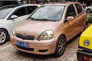 Archivo:TOYOTA VITZ,TOYOTA YARIS (XP10) 5 DOOR China (3)