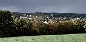 Archivo:Tinchebray village
