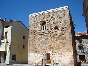 Archivo:Torre del Palacio de los Condes de Cirat, o Torre del Conde