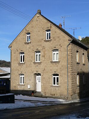 Archivo:Tuffstein Haus