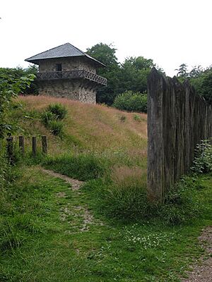 Archivo:Turm Zugmantel