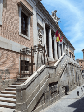 Universidad de Toledo (RPS 03-06-2018) fachada.png