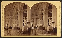 Archivo:Vestibule, Memorial Hall, by Centennial Photographic Co.