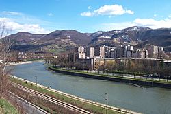 Vue de ZENICA depuis la rivière BOSNA.jpg
