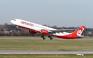 Archivo:Air Berlin (LTU) Airbus A330-300 D-AERK DUS