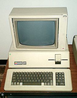 Archivo:Apple III