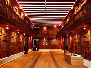 Archivo:Archivo General de Simancas (Valladolid)-Biblioteca