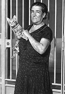 Aurora Rodríguez Carballeira, fotografiada dentro de la cárcel de mujeres de Ventas, en septiembre de 1933.jpg